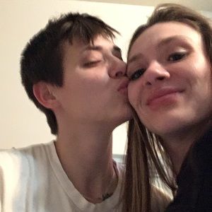 Meet your Posher, Claire